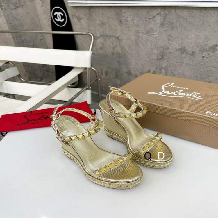 Picture of Christian Shoes _SKUCLsz35-40GDT06023270